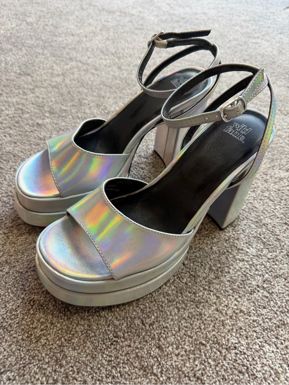 wild fable Iridescent Silver Metallic Holographic Platform Heel Sandals Y2K